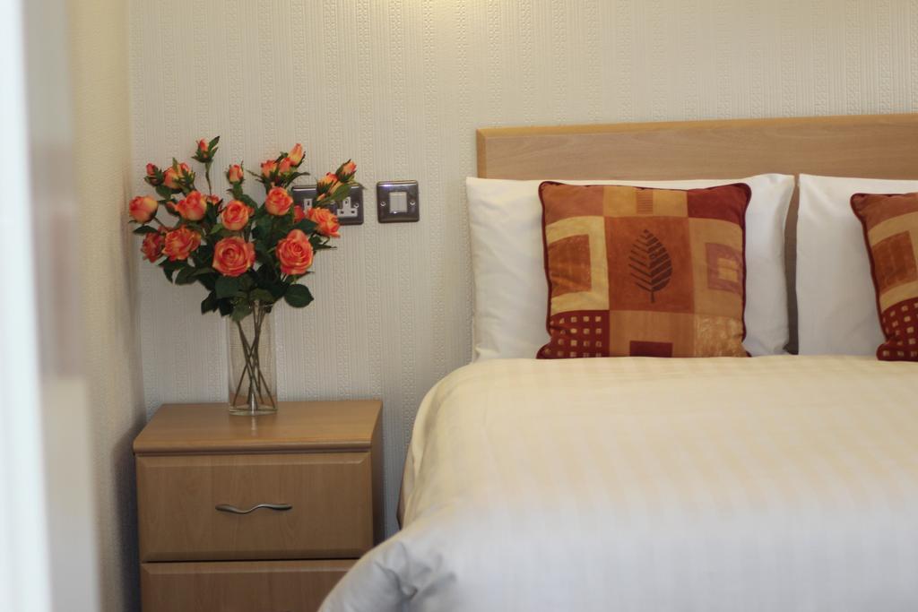 Wycliffe Hotel Stockport Zimmer foto